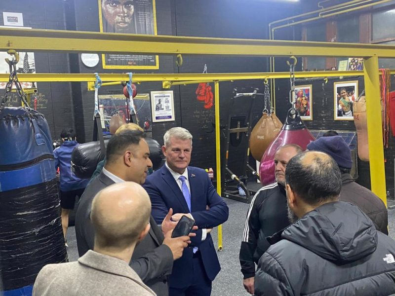 Imran Hussain MP welcomes the Minister for Sport to the Karmand Boxing Club
